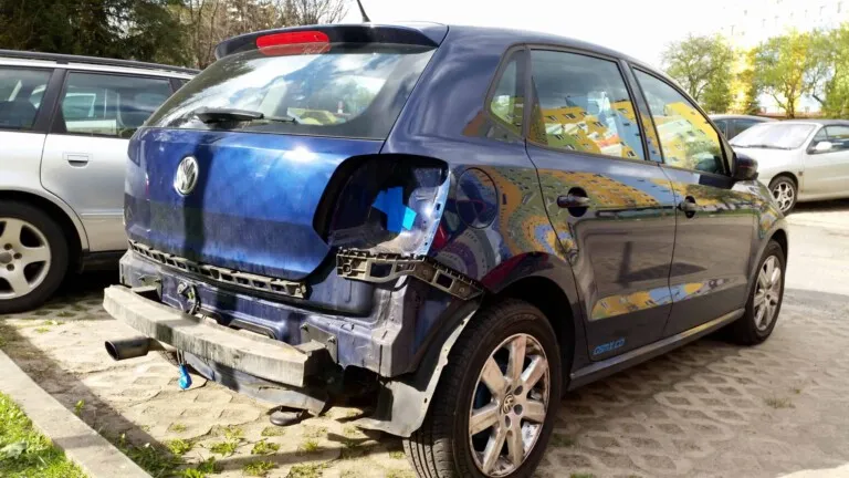 How to remove and replace rear bumper on VW Polo 6R