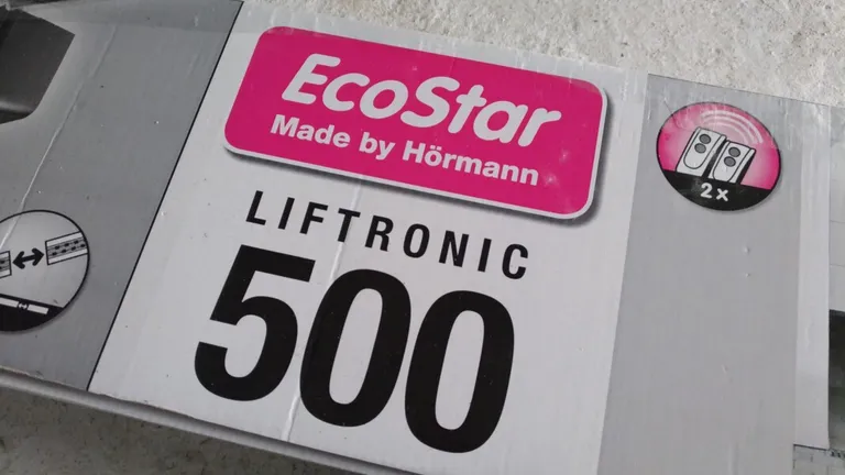 Installation of a budget garage door opener &#8211; EcoStar Liftronic 500 by Hormann
