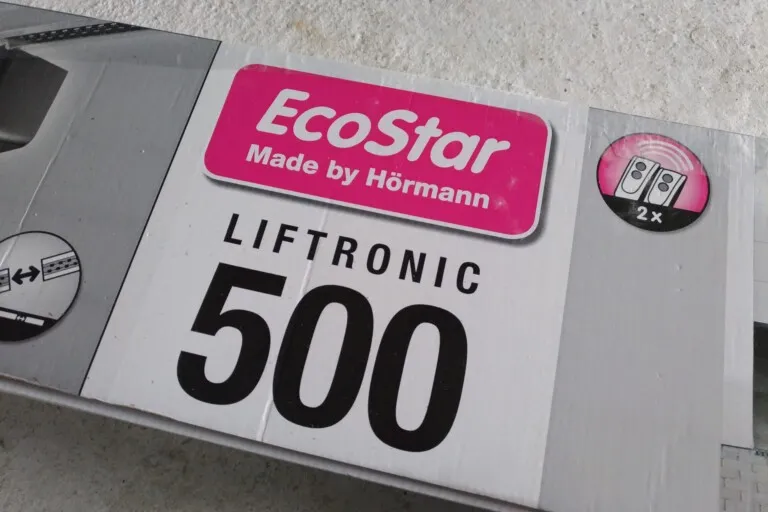 Installation of a budget garage door opener &#8211; EcoStar Liftronic 500 by Hormann