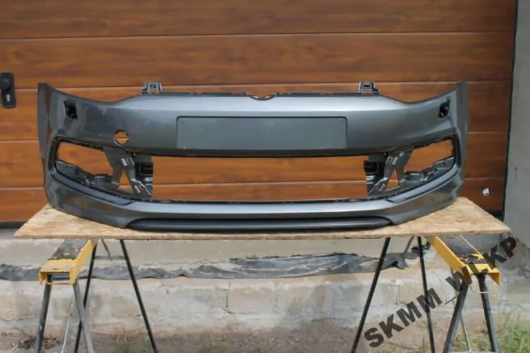 R-Line front bumper — teaser