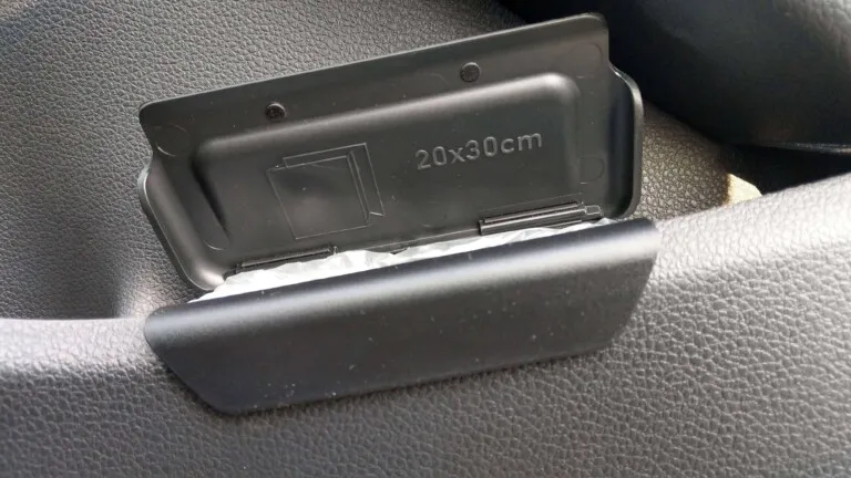 Skoda bin for door panel