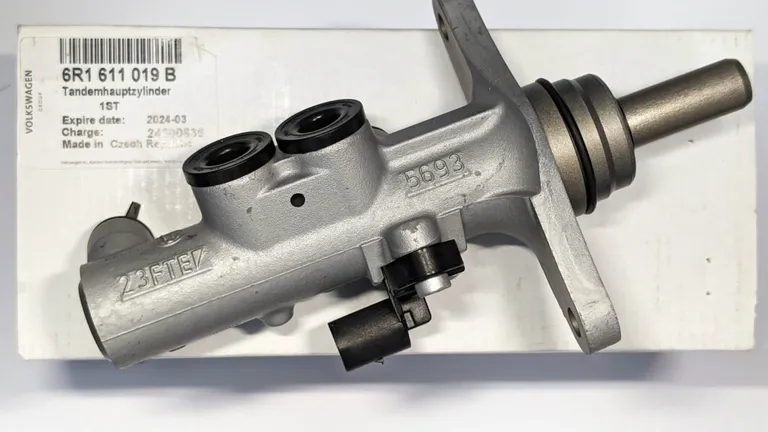 Tandem brake master cylinder 23.81 from Polo 6R R WRC Street