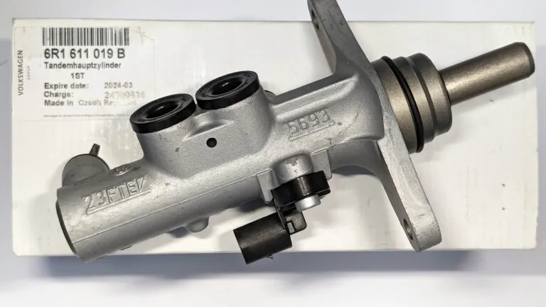 Tandem brake master cylinder 23.81 from Polo 6R R WRC Street