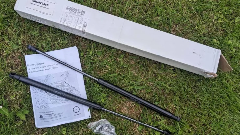 OEM hood struts for Polo 6R