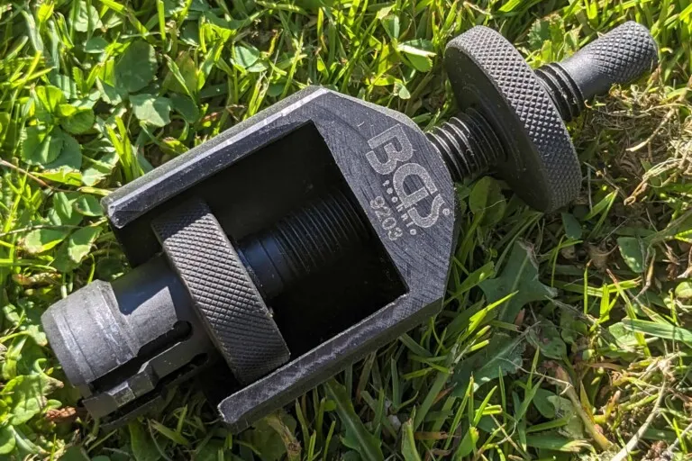 T40148 – Cigarette Lighter Socket Removal Tool for VAG Group