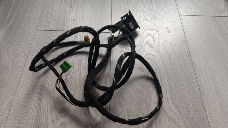 Discover Media — AppConnect: MirrorLink®, Apple CarPlay™ and Android Auto™