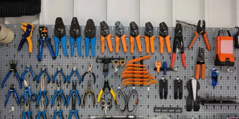 Crimping pliers