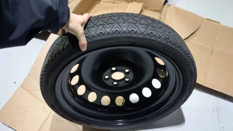 OEM space-saving emergency wheel