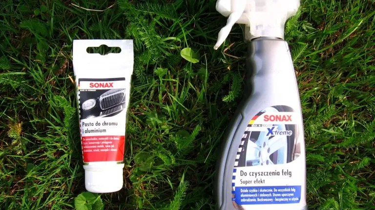 Cleaning the exhaust tip