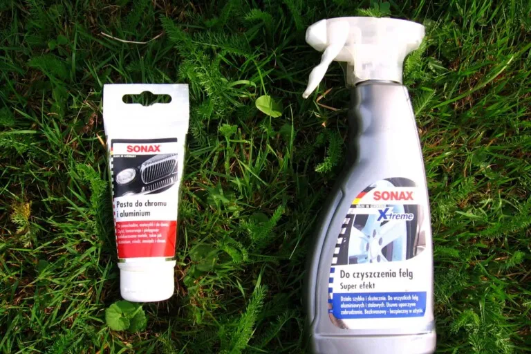 Cleaning the exhaust tip