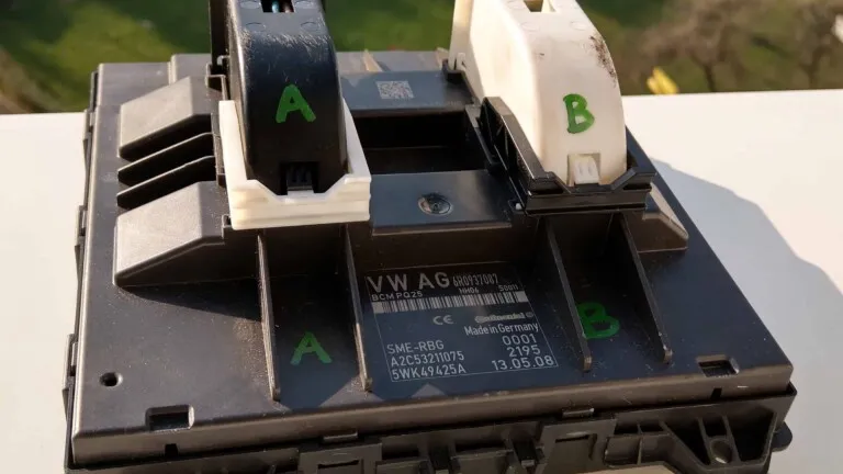 BCM PQ25: T73a & T73b – pinout system