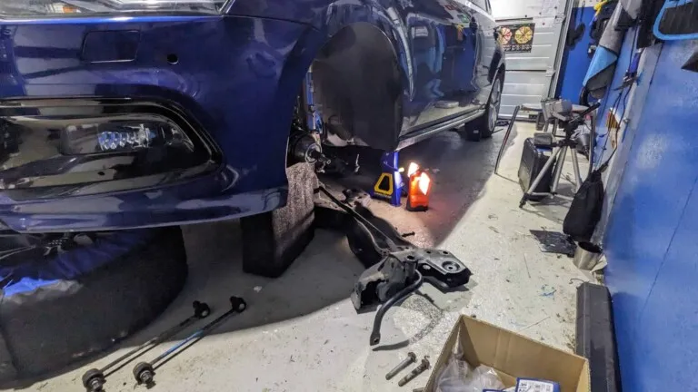 Removal of rusted parts from the front axle