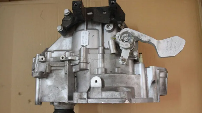 6-speed manual transmission MQ350 (QQR, 0A8) – teaser