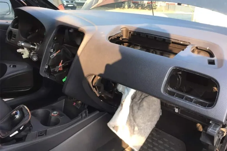 Removing front passenger airbag unit