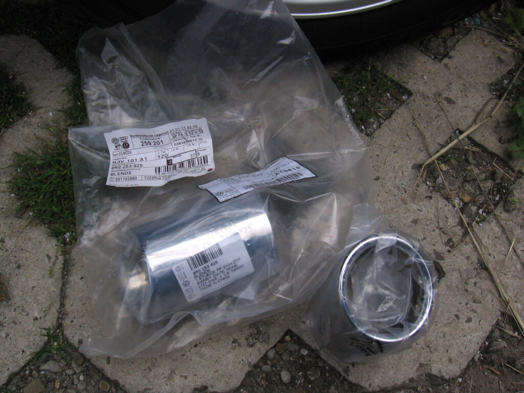 6R0 253 825