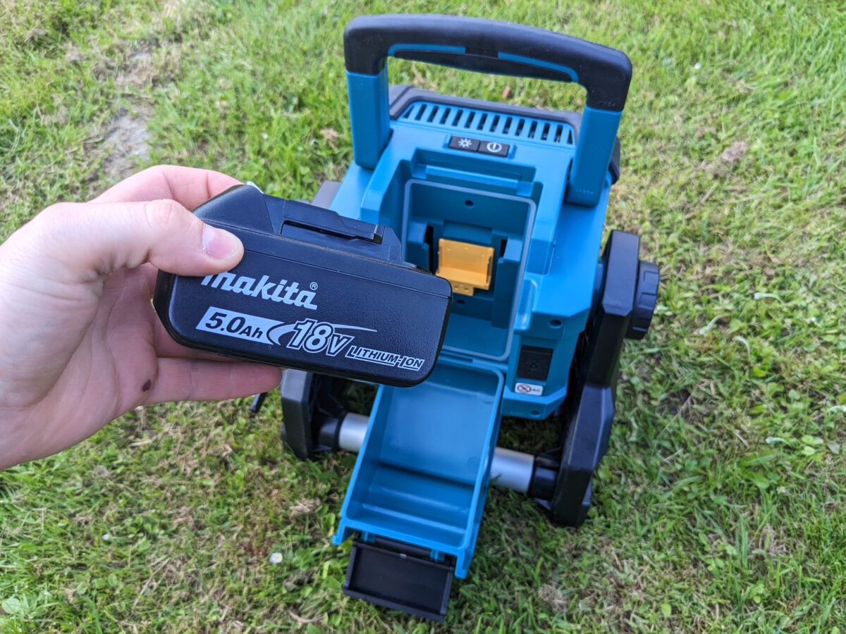 Makita DML811