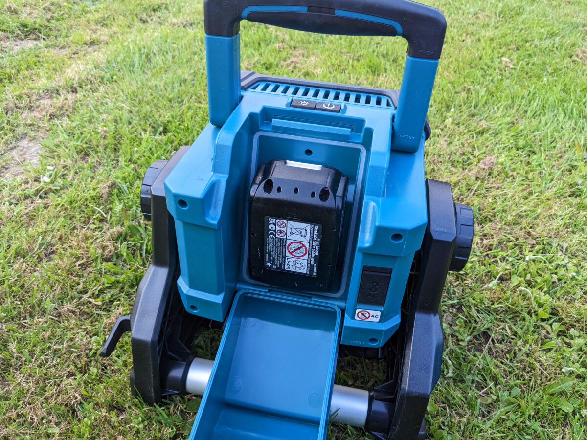 Makita DML811