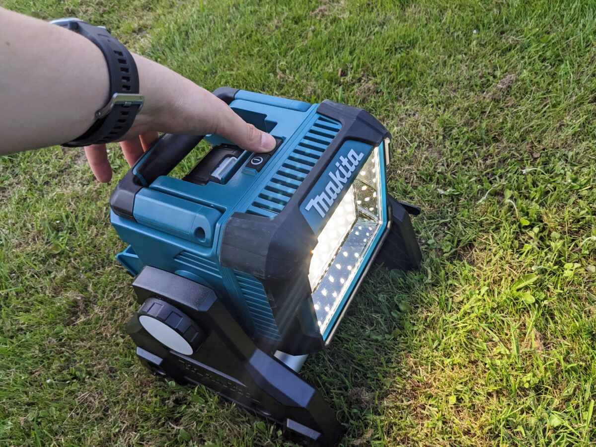Makita DML811