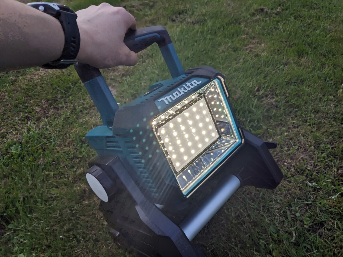 Makita DML811
