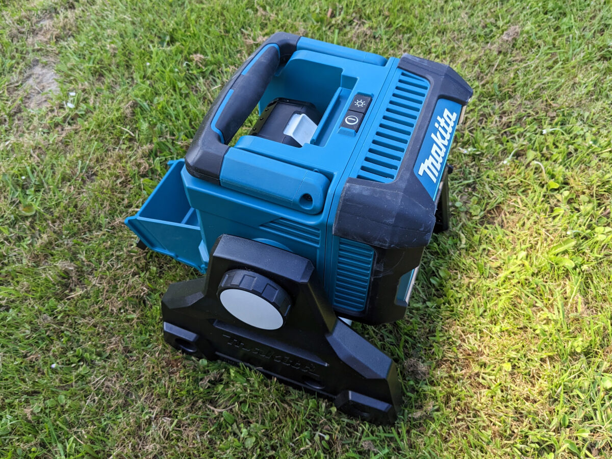 Makita DML811